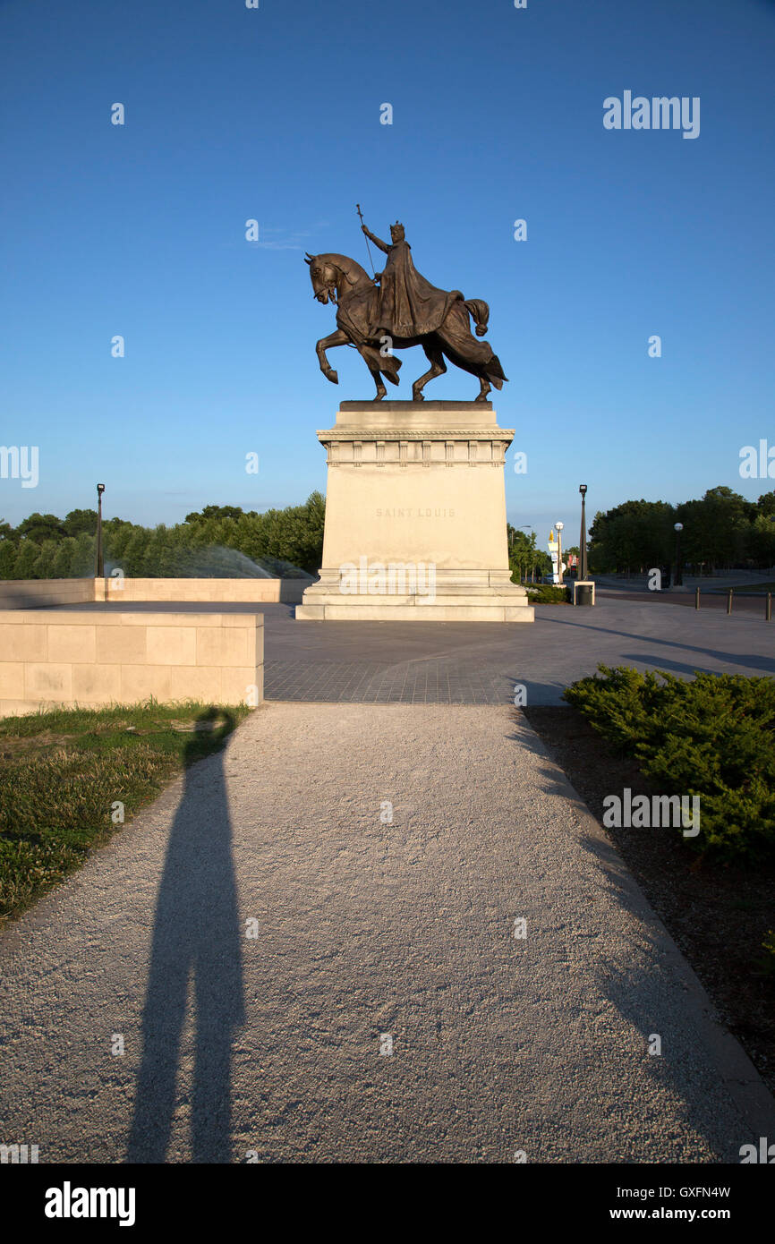 Statue of King Louis IX of France outside the St. Louis Art Museum in Forest Park.  Apotheosis of St. Louis. Stock Photo