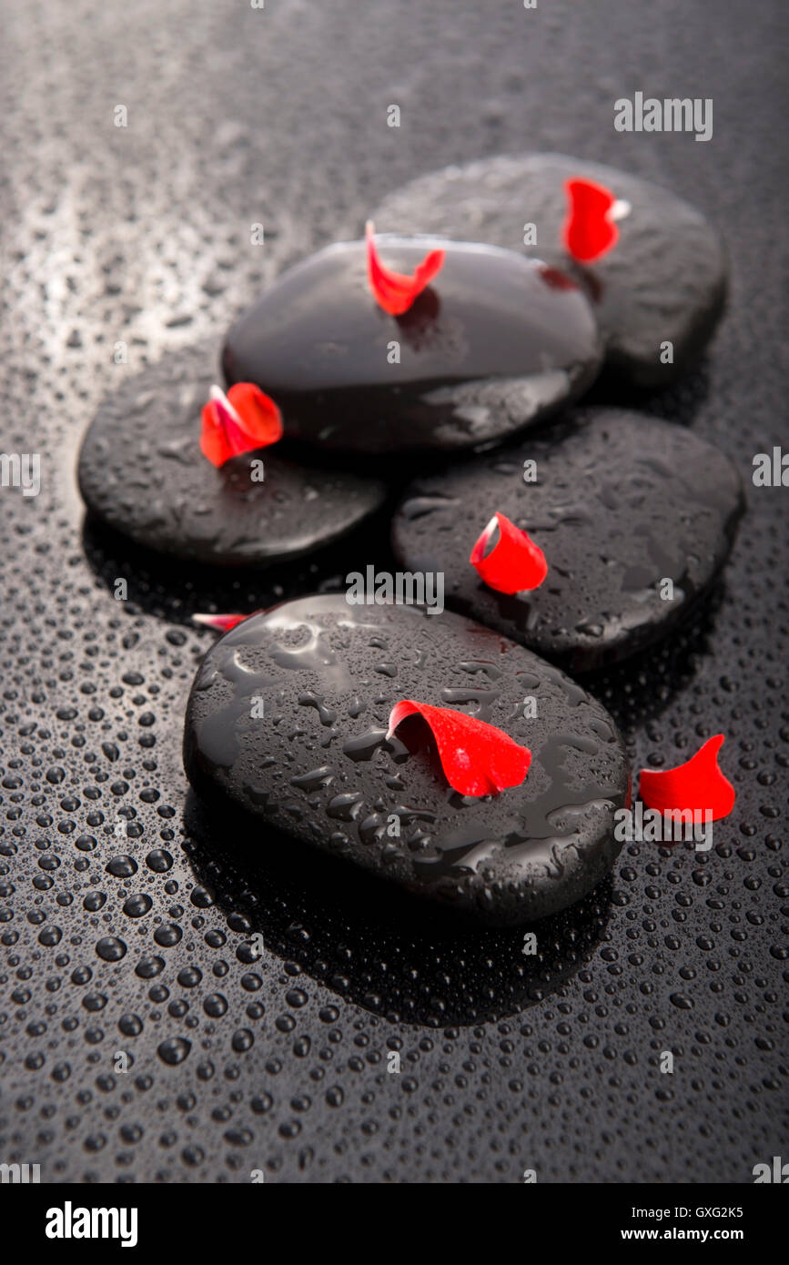 Spa stone hi-res stock photography and images - Alamy