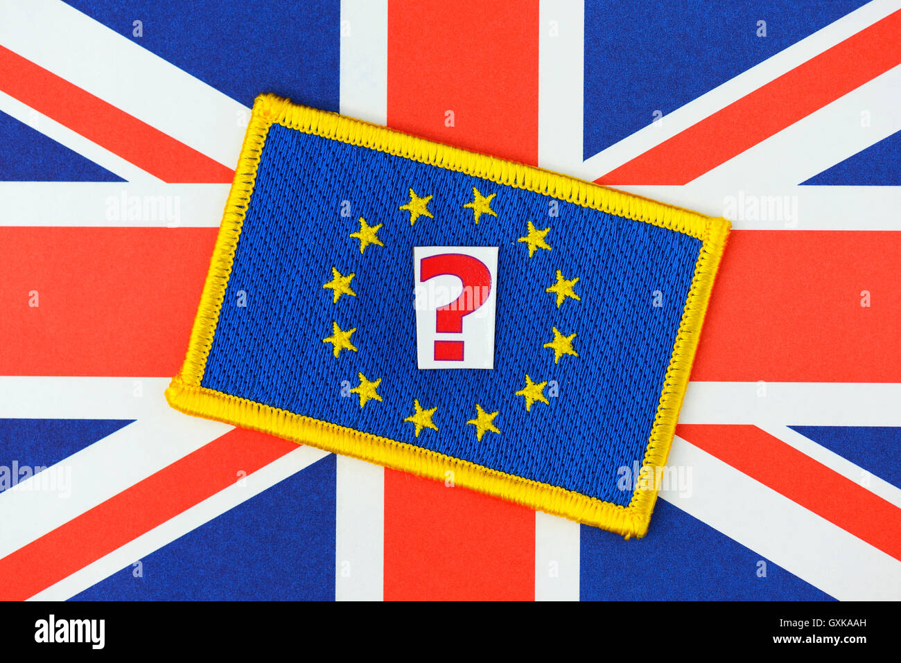 Fahne von EU und GroÃŸbritannien mit Fragezeichen, Symbolfoto EU-Referendum Stock Photo
