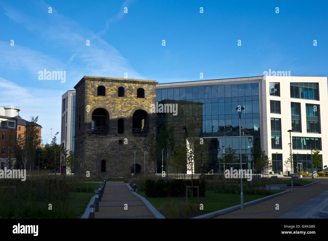 Wagon hoist Wellington place Stock Photo Alamy