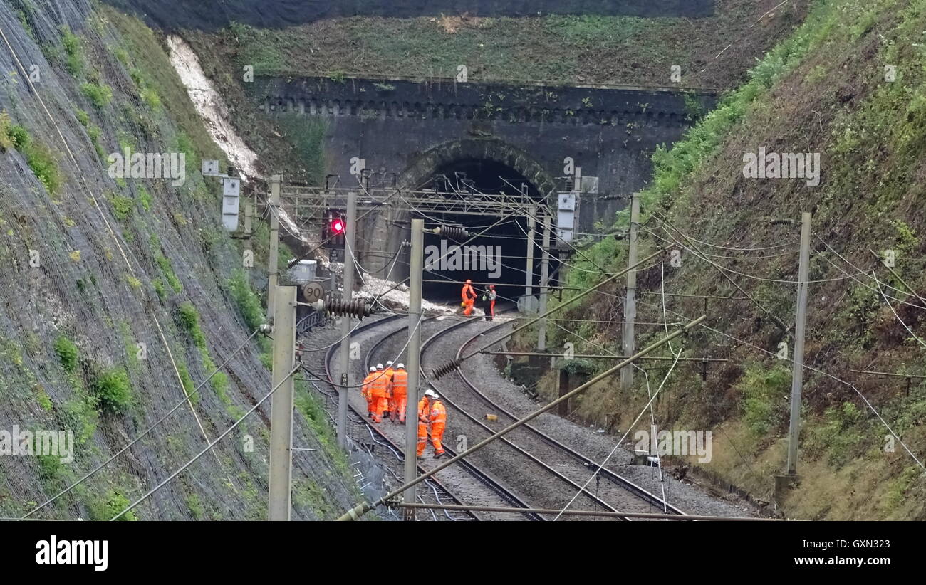 Hunton Bridge Shell Landslip Train line Hunton Bridge Watford Stock Photo - Alamy