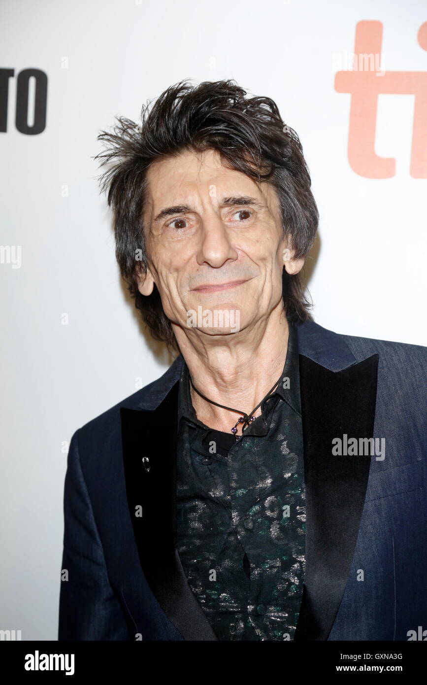 Ronnie wood hi-res stock photography and images - Alamy