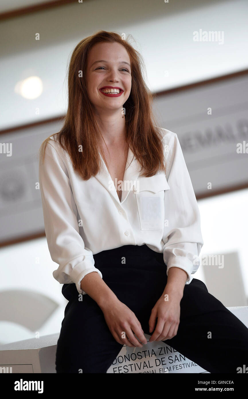 San Sebastian Spain 17th September 16 Actress Solene Rigot At Photocall Of Orpheline During The 64th San Sebastian Film Festival In San Sebastian Spain On Saturday 17th September 16 Credit Gtres Informacion