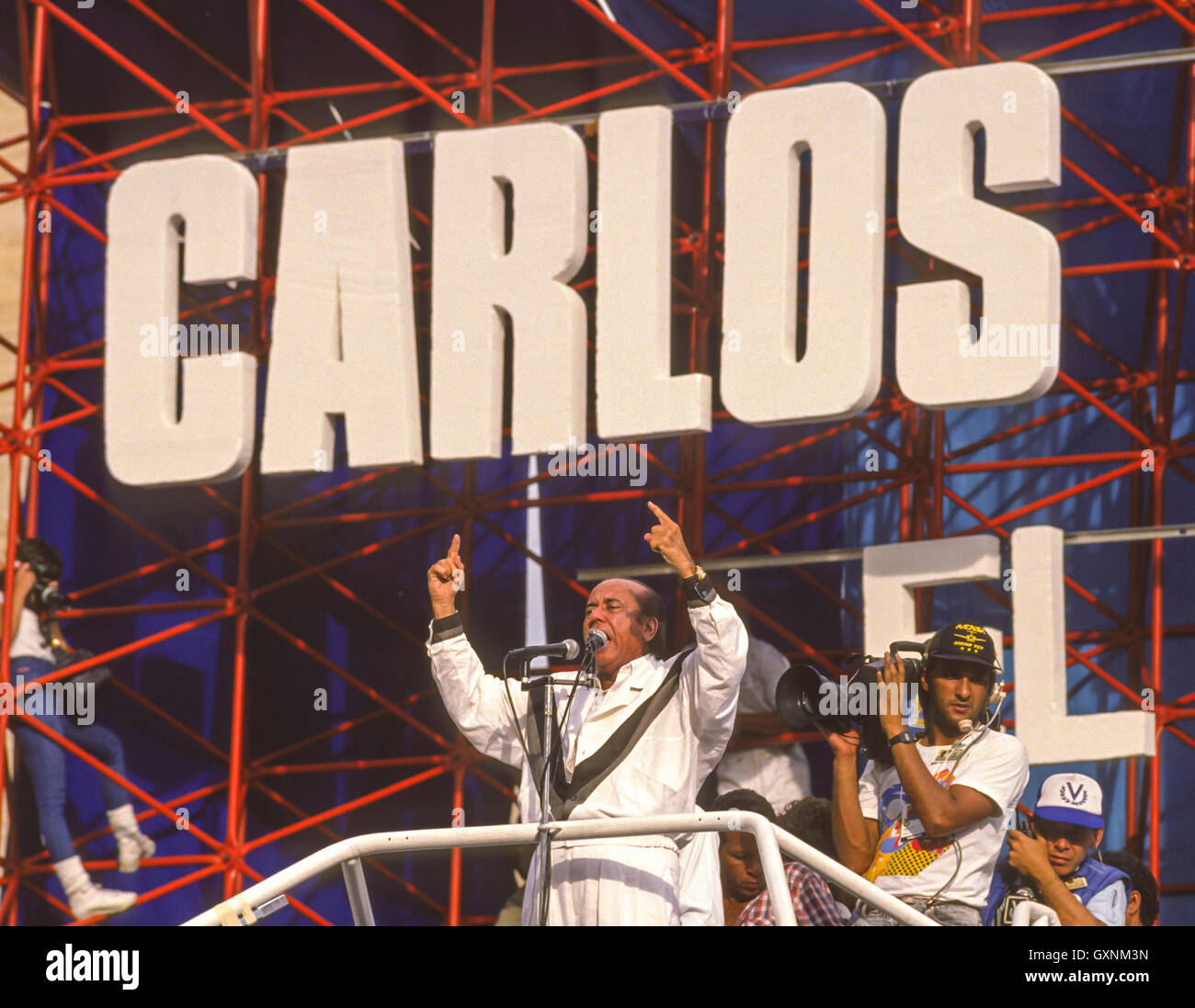 CARACAS, VENEZUELA - Presidential candidate Carlos Andres Perez campaigning. November 30, 1988 Stock Photo