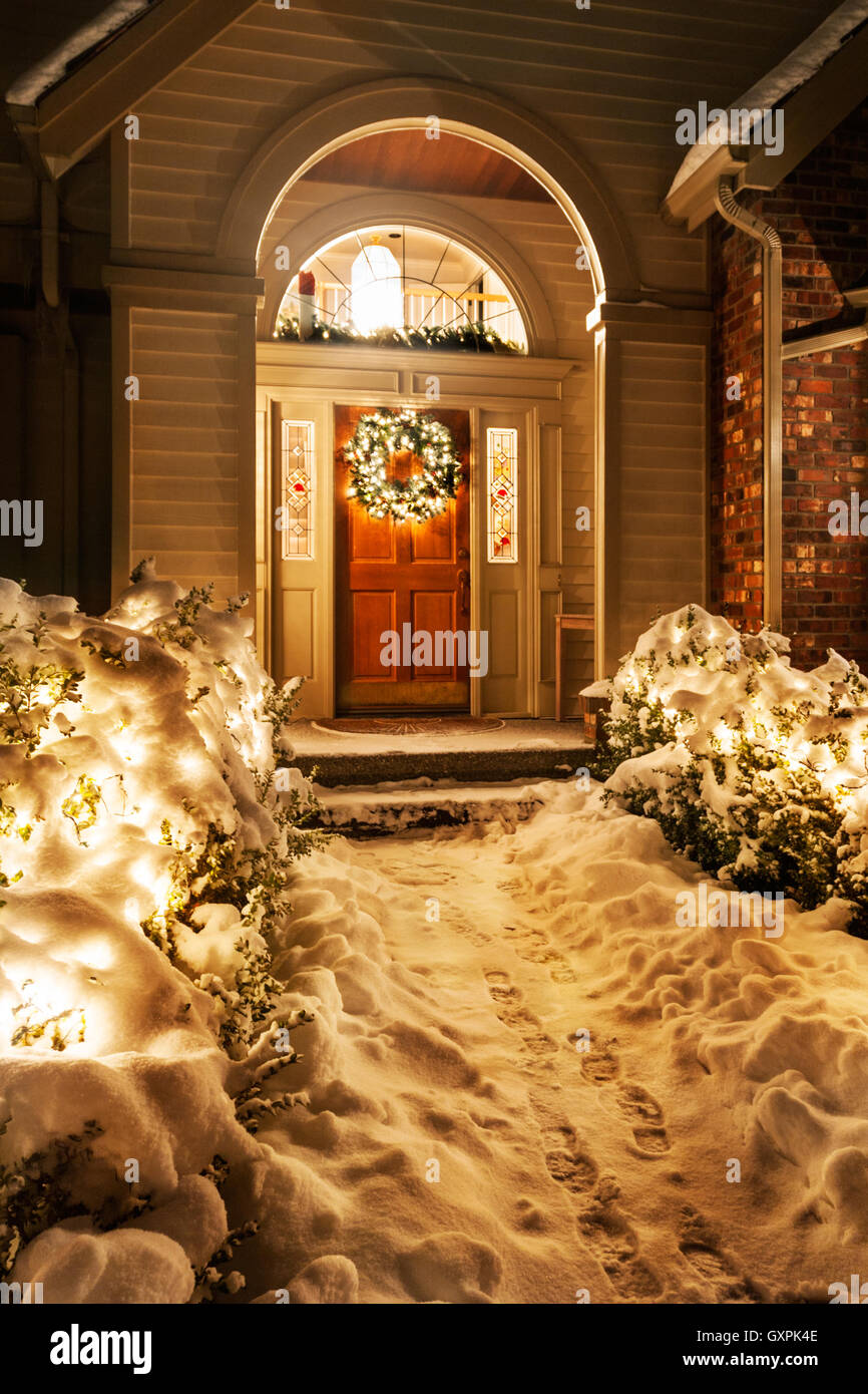Christmas Lights House Snow High Resolution Stock Photography and ...