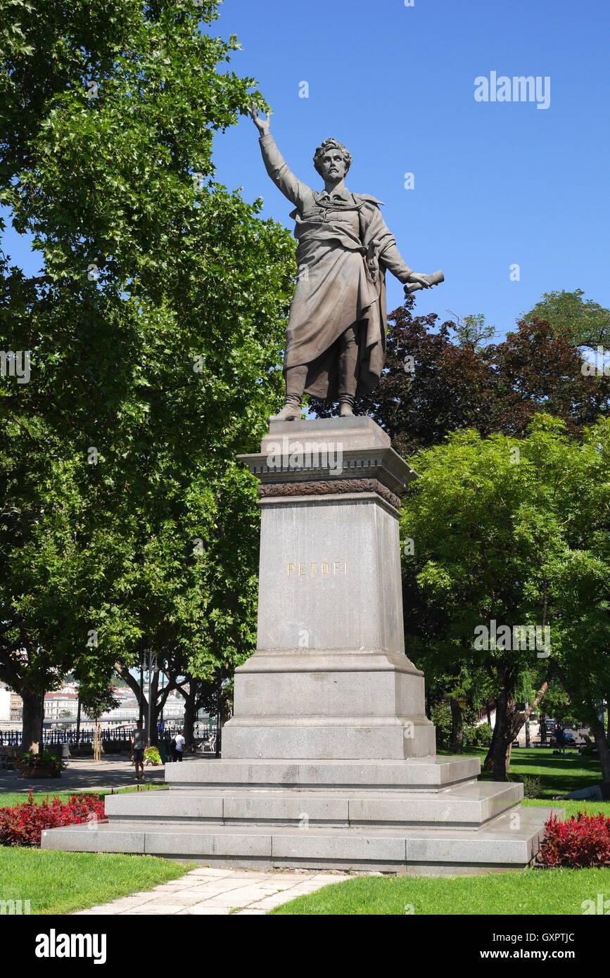 Statue of Sándor Petőfi, Hungarian revolutionary and national poet, Petőfi Square, Budapest, Hungary Stock Photo