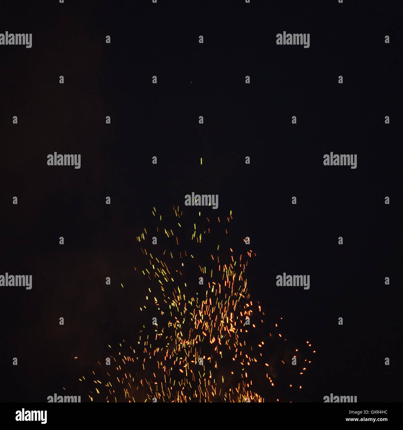 sparks from bonfire in the night with dark background Stock Photo - Alamy