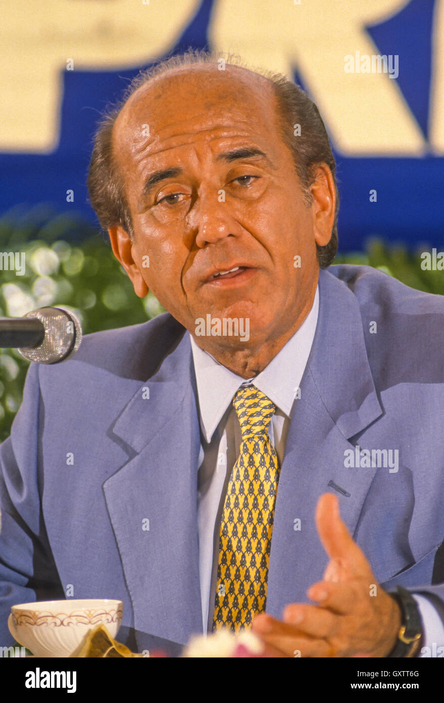 CARACAS, VENEZUELA - Presidential candidate Carlos Andres Perez campaign news conference. October 1988 Stock Photo
