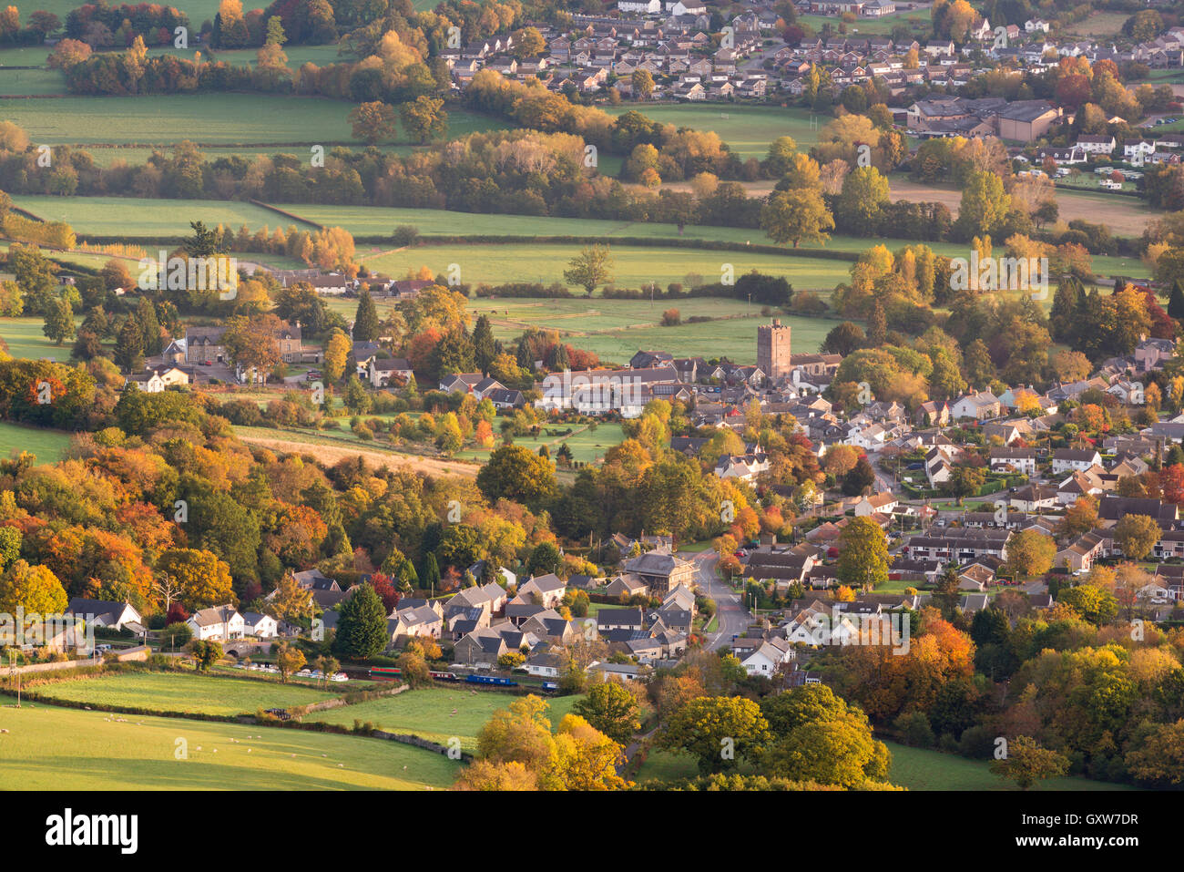 Llangattock village surrounded by autumnal foliage, Crickhowell, Brecon Beacons, Powys, Wales. Autumn (October) 2015. Stock Photo