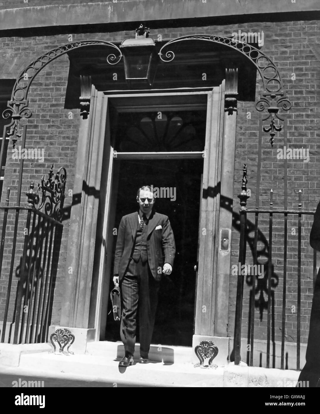 HUGH GAITSKELL  (1906-1963) Labour politician leaving No 11 Downing Street as Chancellor of the Exchequer in 1950 Stock Photo