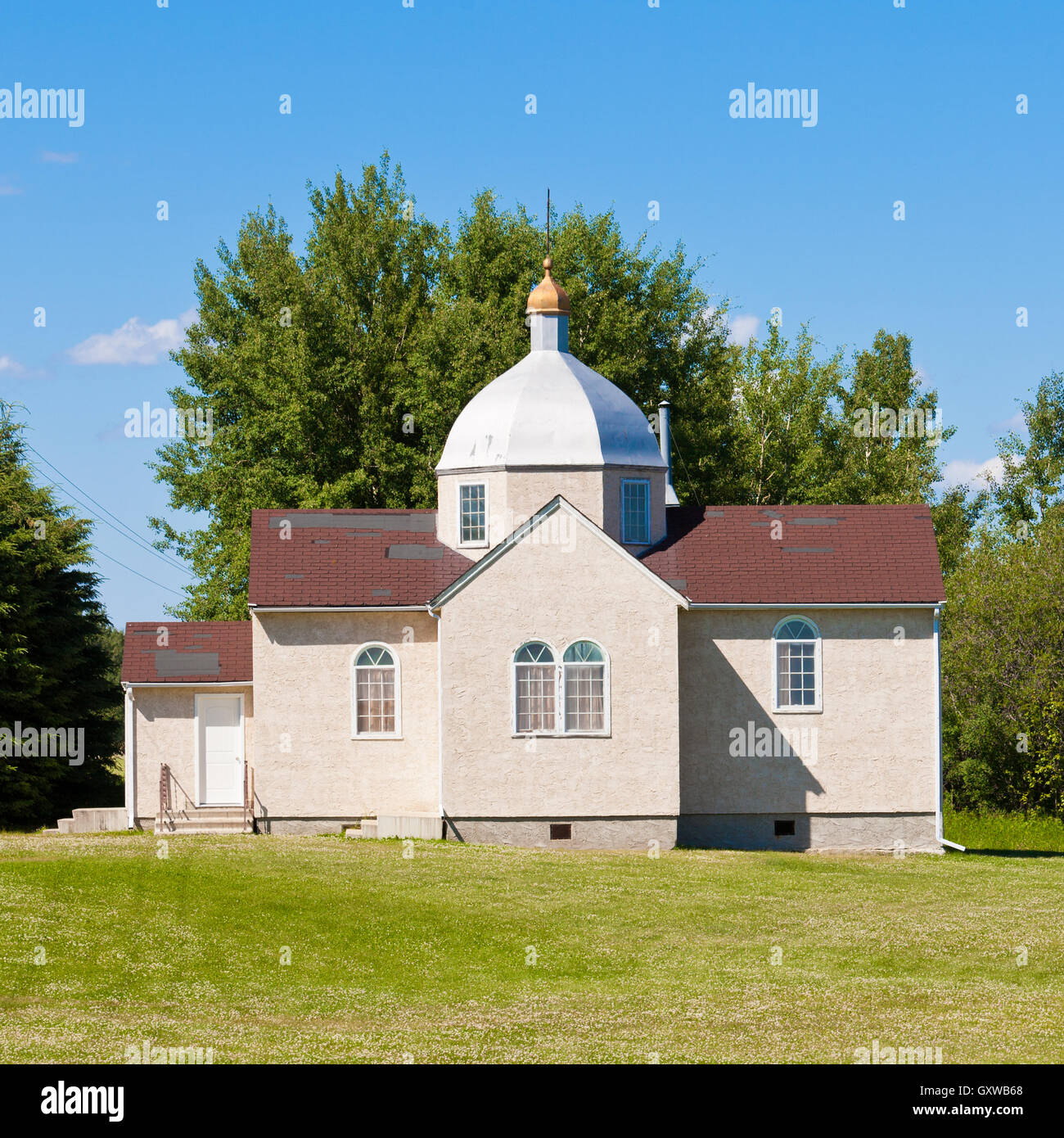 Small Ukrainian orthodox christian church edifice Stock Photo - Alamy