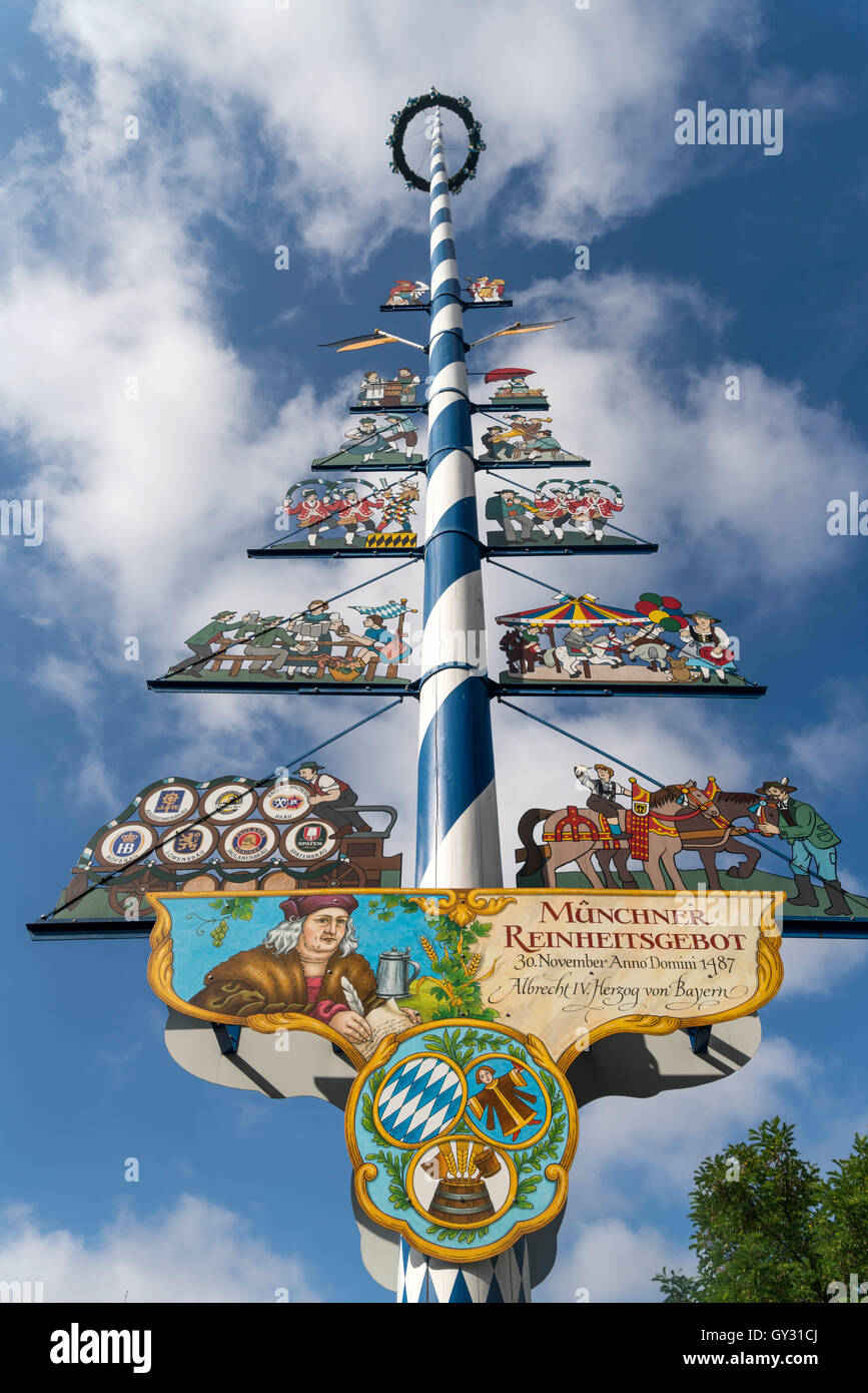 Maypole on Viktualienmarkt, food market square in Munich, Bavaria, Germany Stock Photo