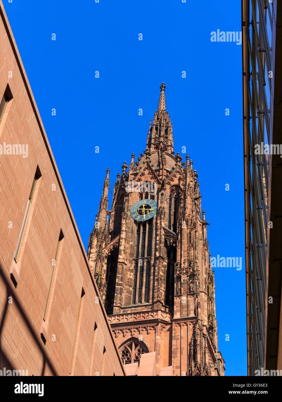 Frankfurt Cathedral bell tower, Kaiserdom Sankt Bartholomäus, Gothic church in the old town of Frankfurt am Main, Germany Stock Photo