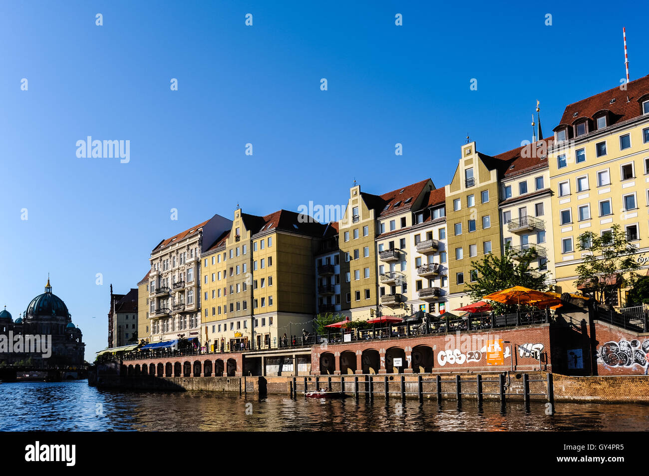 Nikolaiviertel medieval building hi-res stock photography and images ...