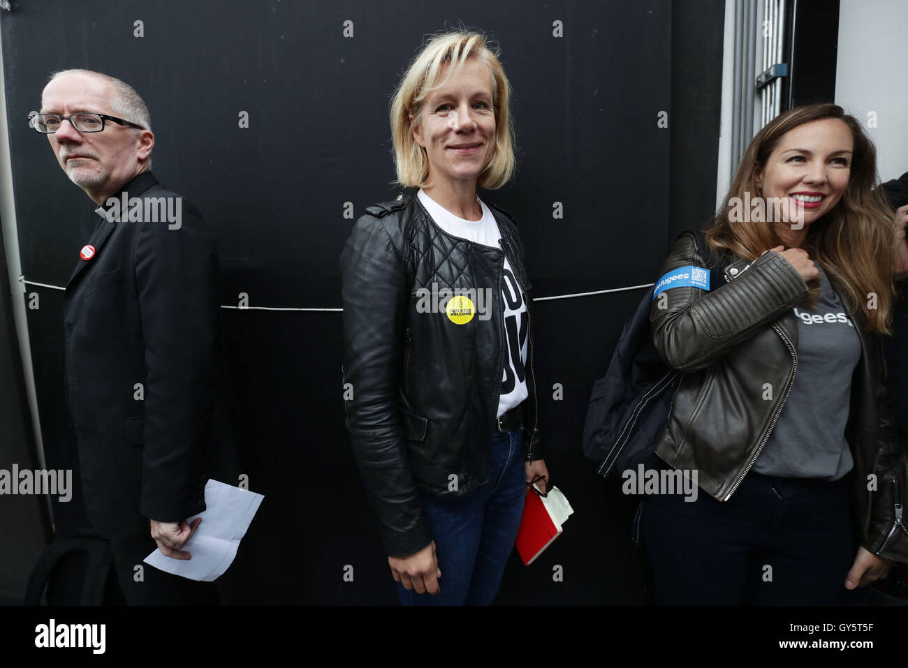 Actress Juliet Stevenson on stage after addressing the crowd during a rally in Parliament Square, London, after taking part in the Refugees Welcome March in a bid to urge the Government to take more action on the migrant crisis. Stock Photo