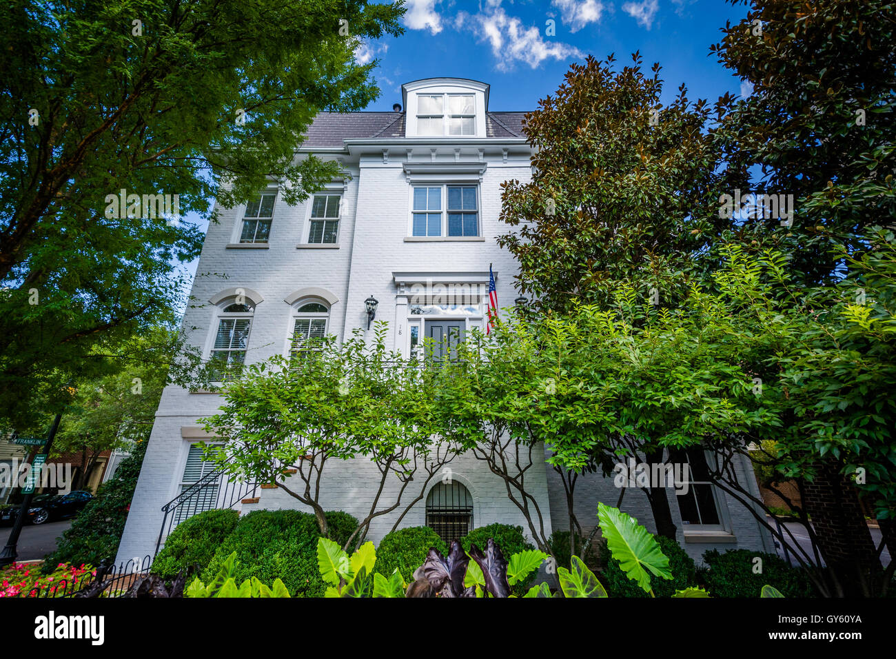 Beautiful house and trees in Alexandria, Virginia Stock Photo Alamy