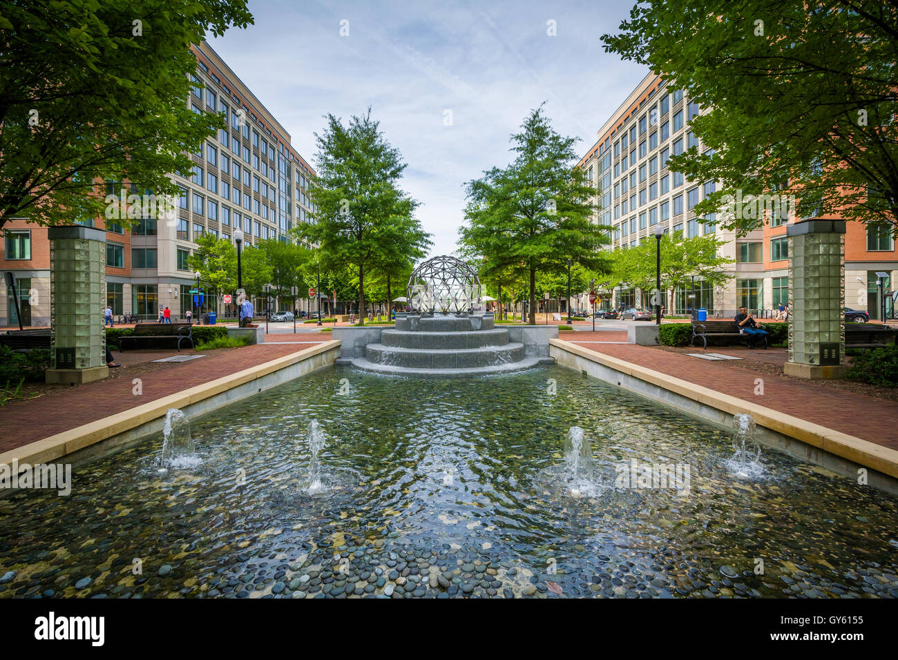 Fountains and buildings in Alexandria, Virginia. Stock Photo