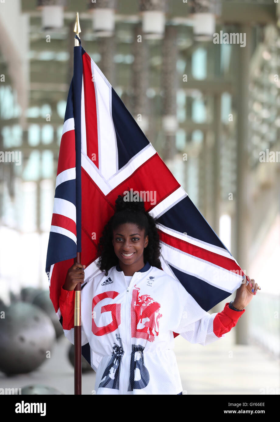 Great britains closing ceremony flag bearer kadeena cox poses for hires stock photography and