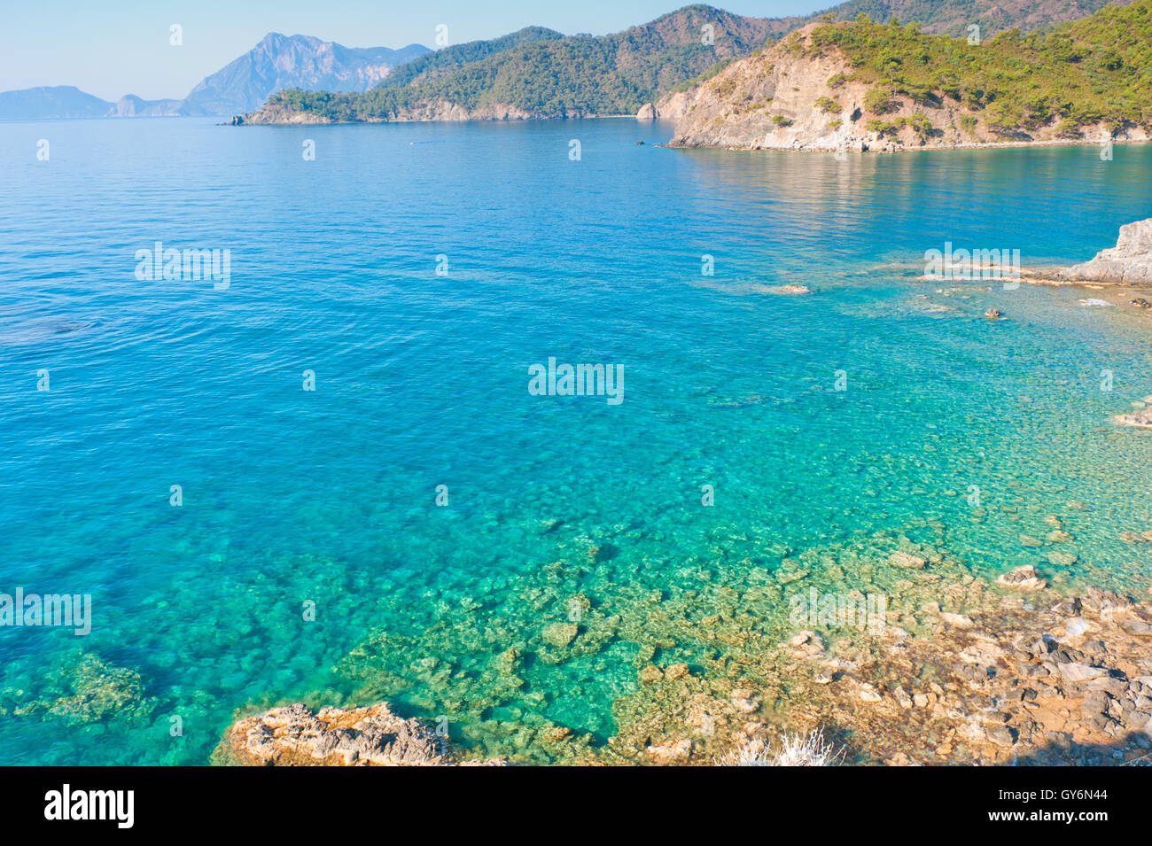 Bay rocks turquoise water hi-res stock photography and images - Alamy