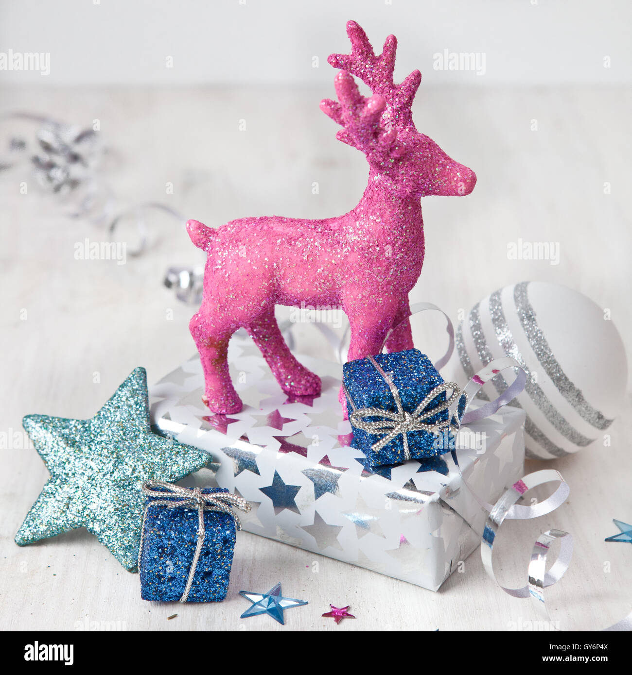 Pink Deer And Christmas Decorations GY6P4X 