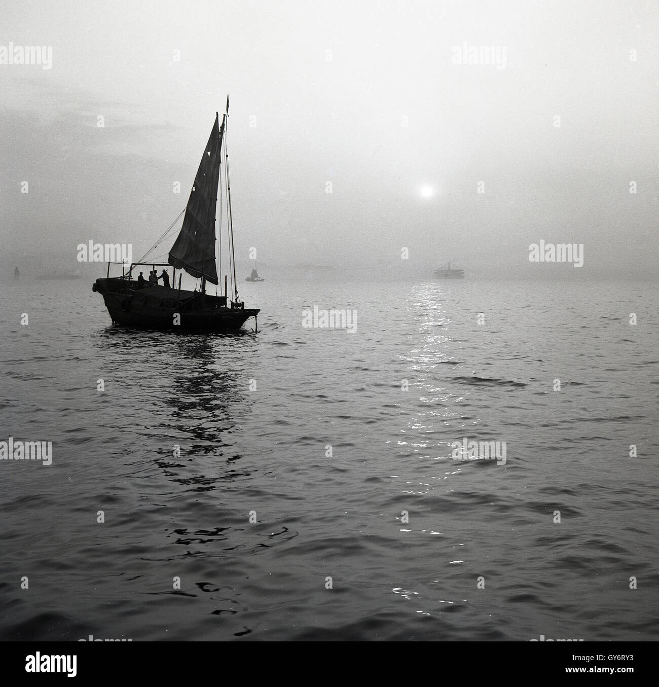 Boats on water 1950s hi-res stock photography and images - Alamy