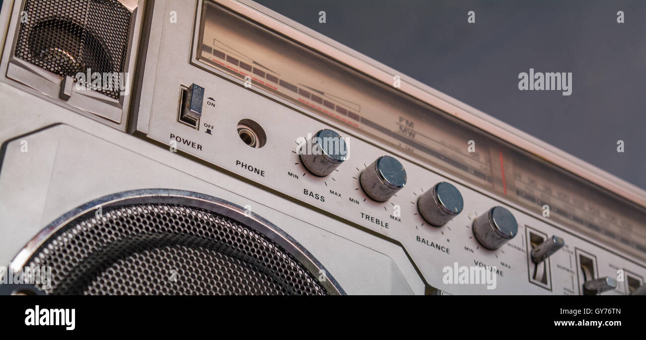 Classic fm radio station hi-res stock photography and images - Alamy
