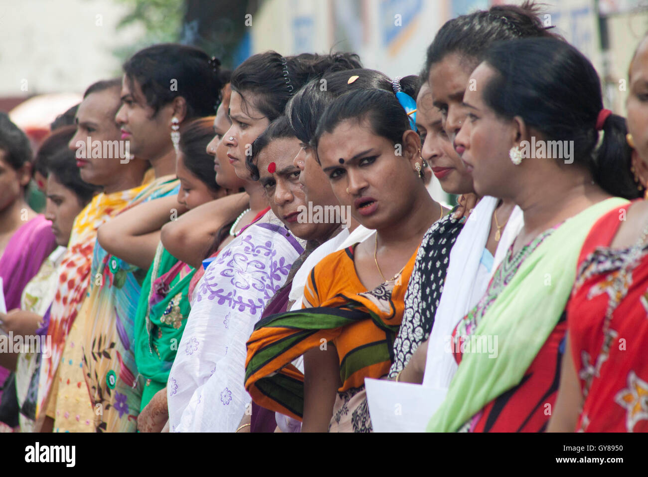 Dhaka, Bangladesh. 17th Sep, 2016. Bangladeshi transgenders gathered and made protest against the recent killing of their leader Haider Ali Koli in front of Press Club in Dhaka, Bangladesh on September 17, 2016. Haider Ali Koli, 40, was stabbed to death in an attack by some miscreants at Batchar village in Islampur upazila of Jamalpur early Thursday. © zakir hossain chowdhury zakir/Alamy Live News Credit:  zakir hossain chowdhury zakir/Alamy Live News Stock Photo