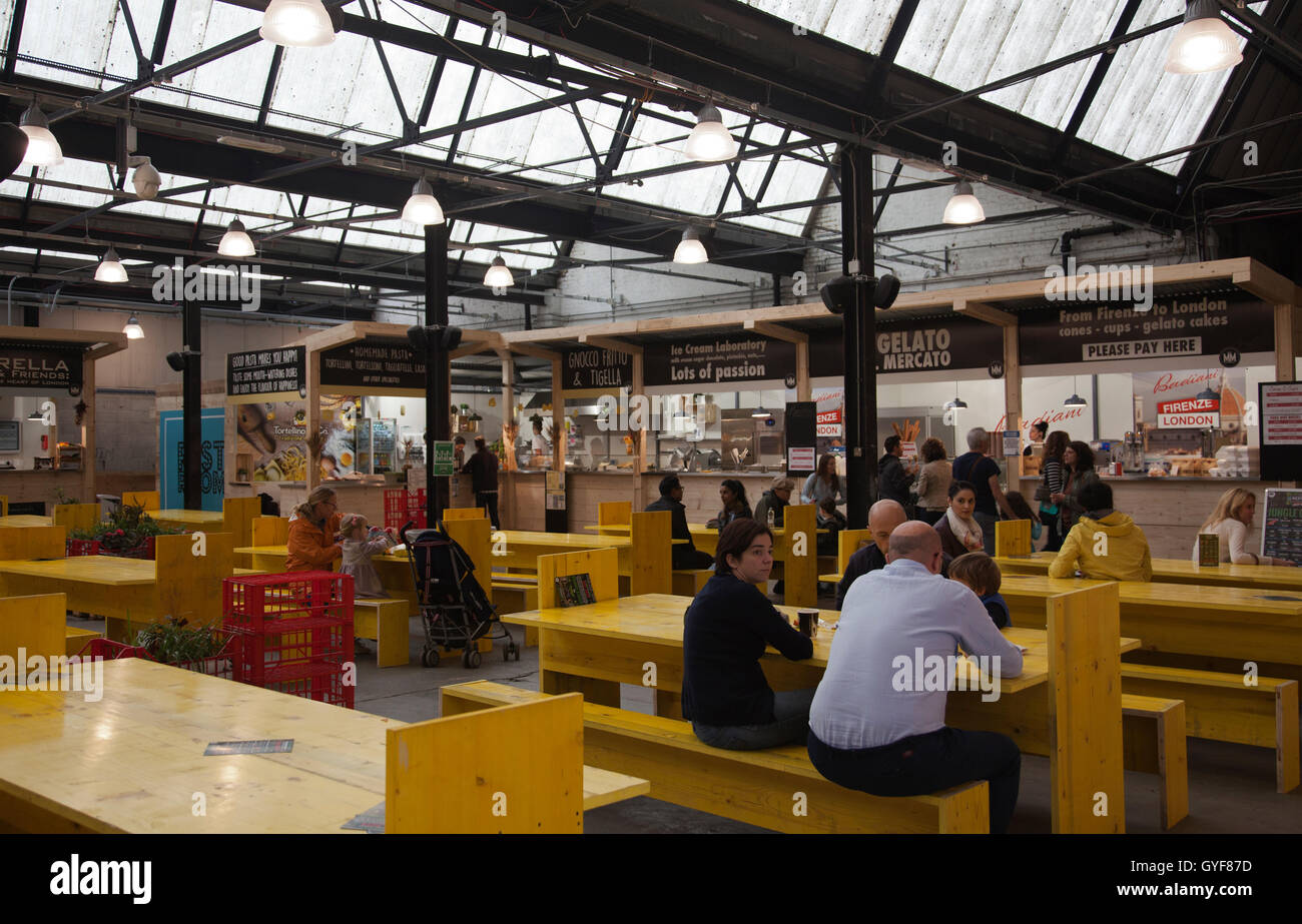 Mercato Metropolitano Italian Farmers Market on Newington Causeway in SE1 - London UK Stock Photo