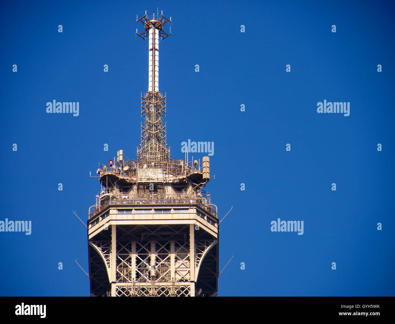 Eiffel tower – Brick Archive