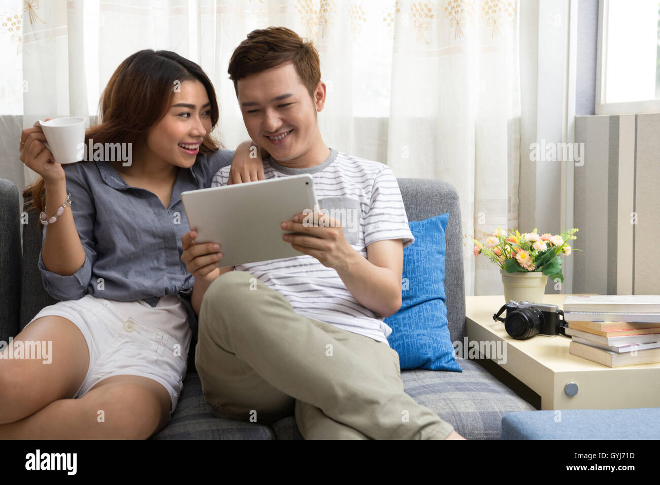 Couple asian house hi-res stock photography and images - Alamy