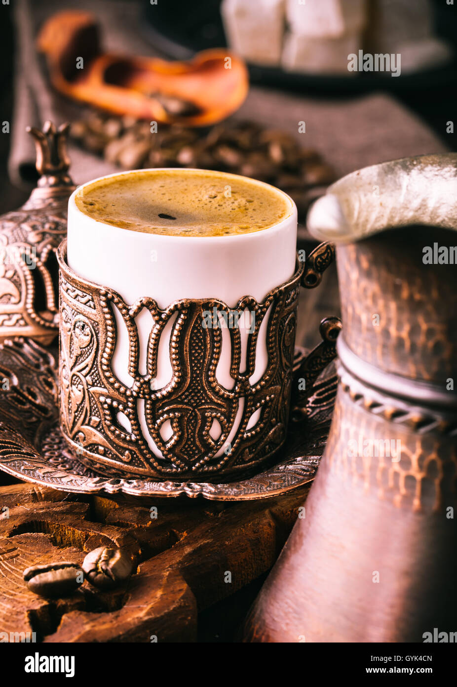 Caffettiera Tradizionale Turca/Araba In Ottone E Legno Per Una Tazza Di Espresso