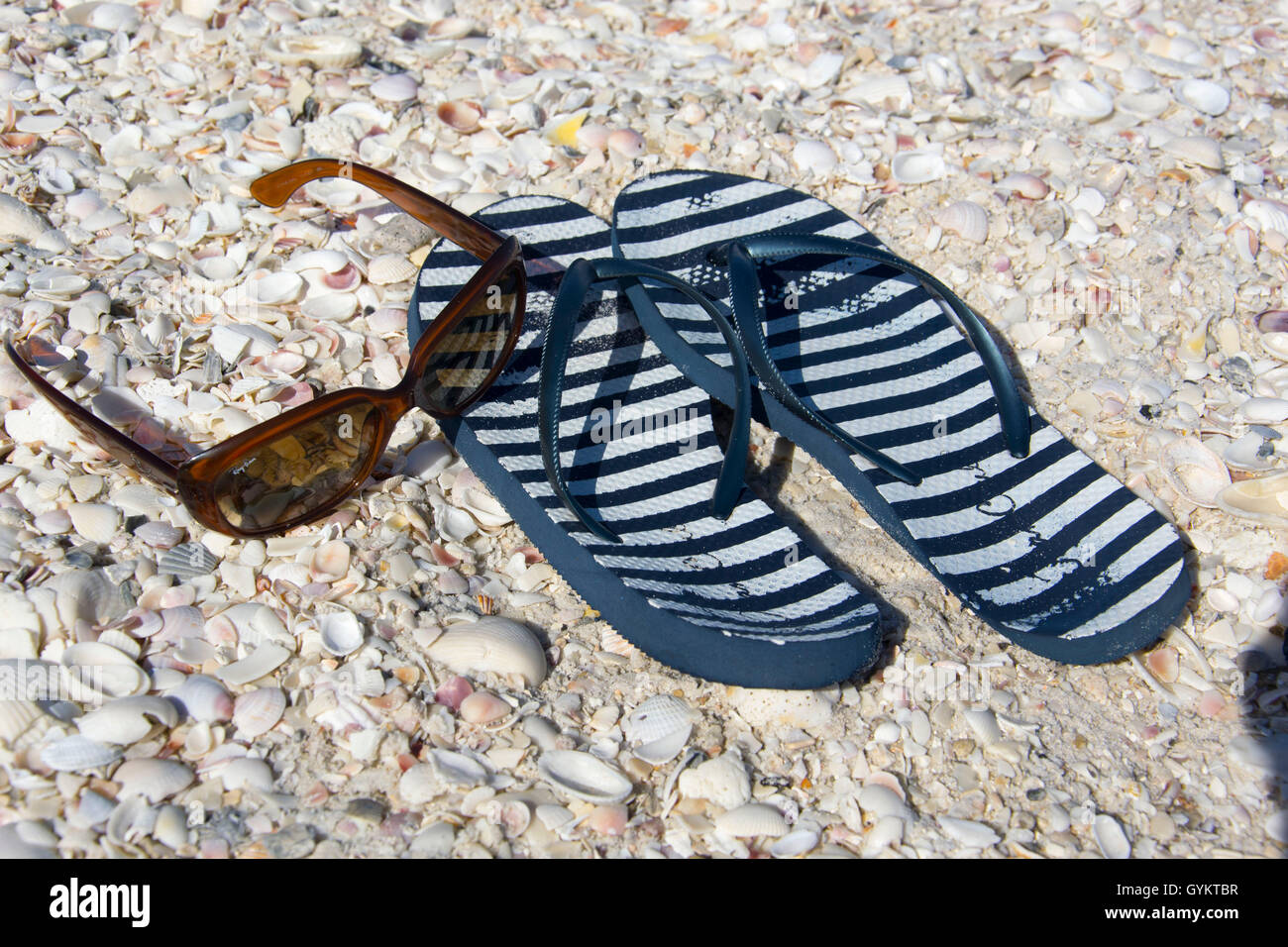 flip-flops at the beach Stock Photo - Alamy