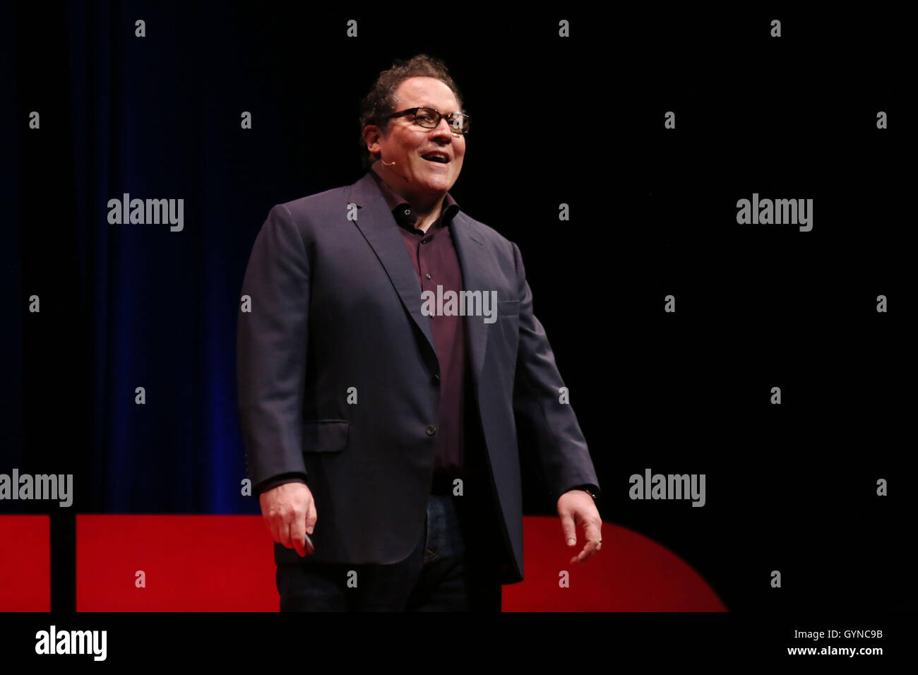 Los Angeles, CA, USA. 15th Sep, 2016. Actor Director John Favreau speaks at the 2016 Ted-X Hollywood on Thursday, September 15, 2016 at UCLA in Los Angeles, CA. © Sandy Huffaker/ZUMA Wire/Alamy Live News Stock Photo