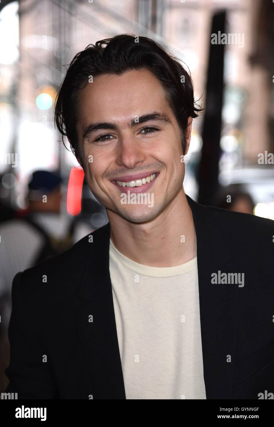 New York, NY, USA. 19th Sep, 2016. Ben Schnetzer out and about for  Celebrity Candids - MON, New York, NY September 19, 2016. Credit: Derek  Storm/Everett Collection/Alamy Live News Stock Photo - Alamy