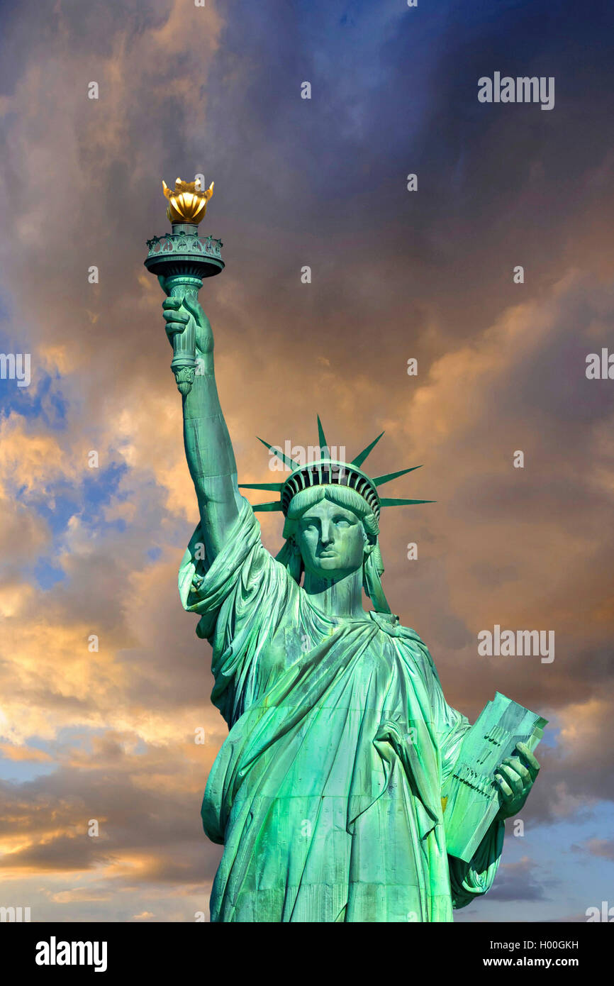 Statue of Liberty in Manhatten, USA, New York City Stock Photo Alamy