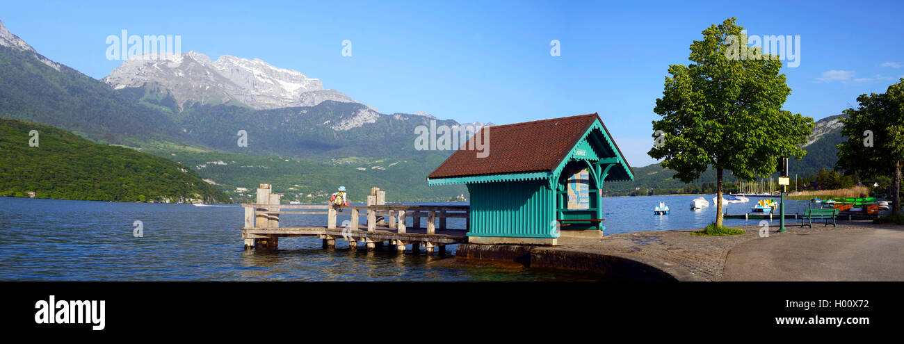 landing stage and wooden hut at Lake Annecy, France, Haute-Savoie, Saint-Jorioz Stock Photo