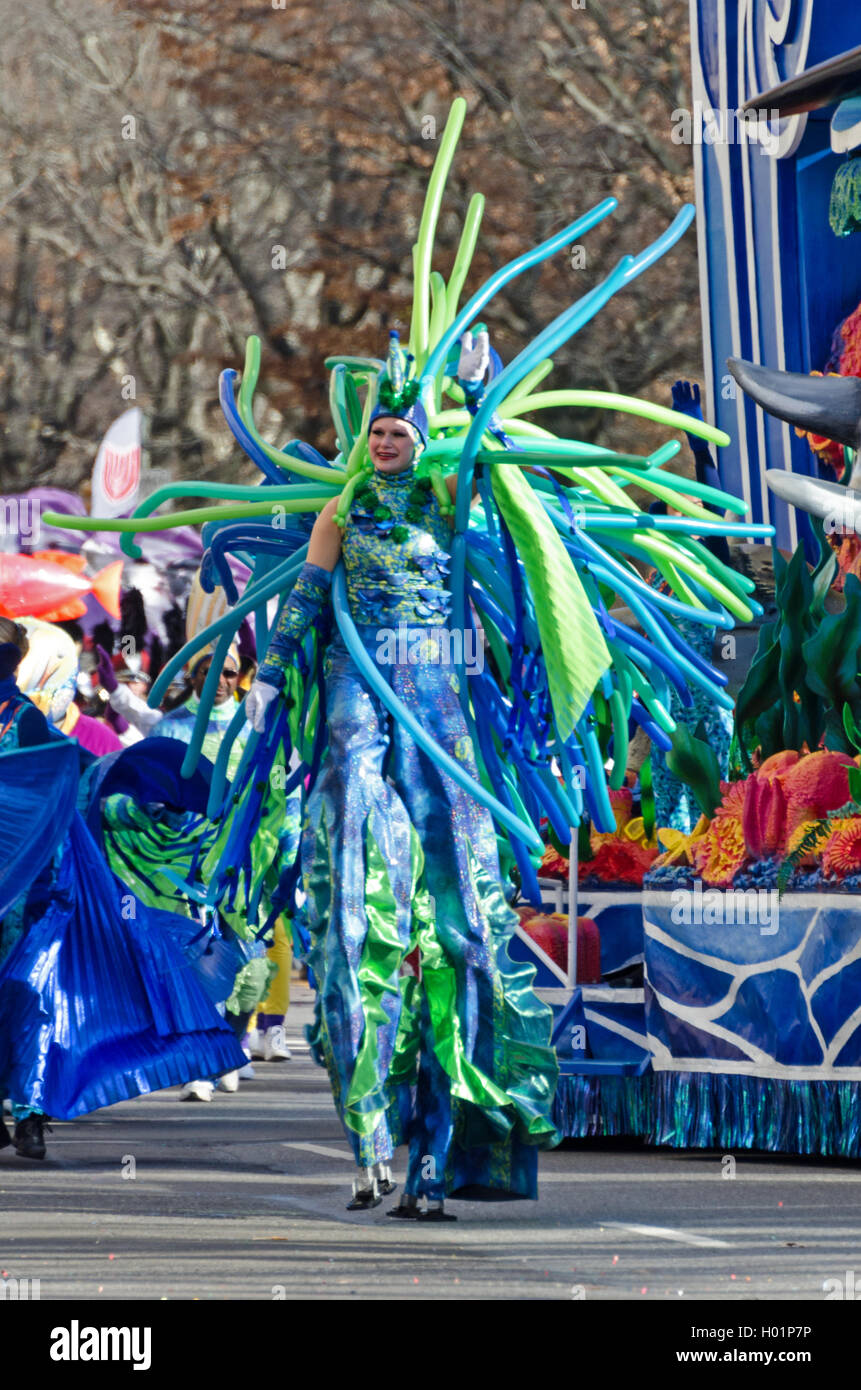 A stilt walker dressed as a sea anemone marches beside the Sea World float  in the Macy's Thanksgiving Day Parade, New York Stock Photo - Alamy
