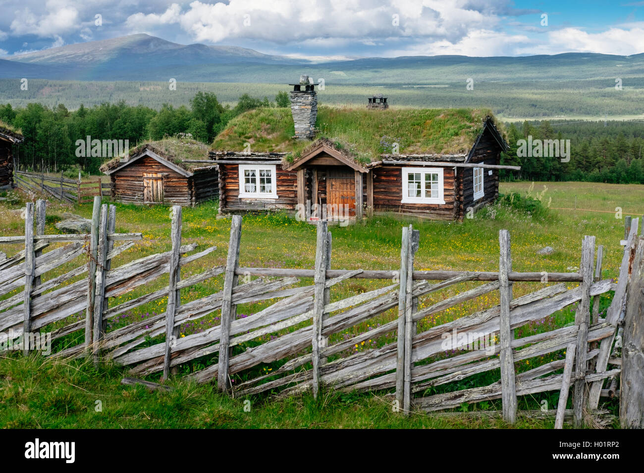 Traditional Norwegian houses in Oppland province between Randsverk and Skabu towns, Norway Stock Photo