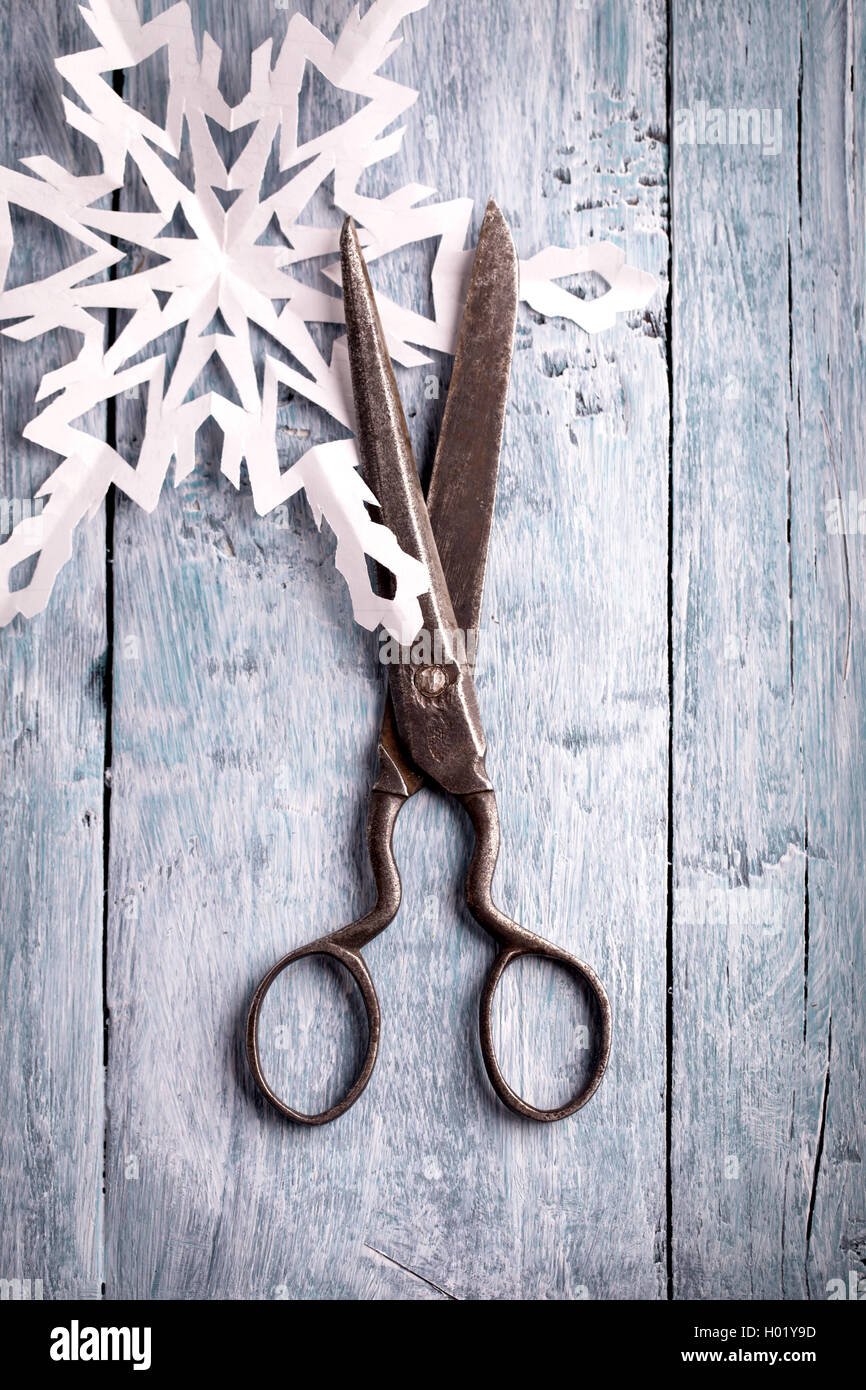 Vintage scissors hi-res stock photography and images - Alamy