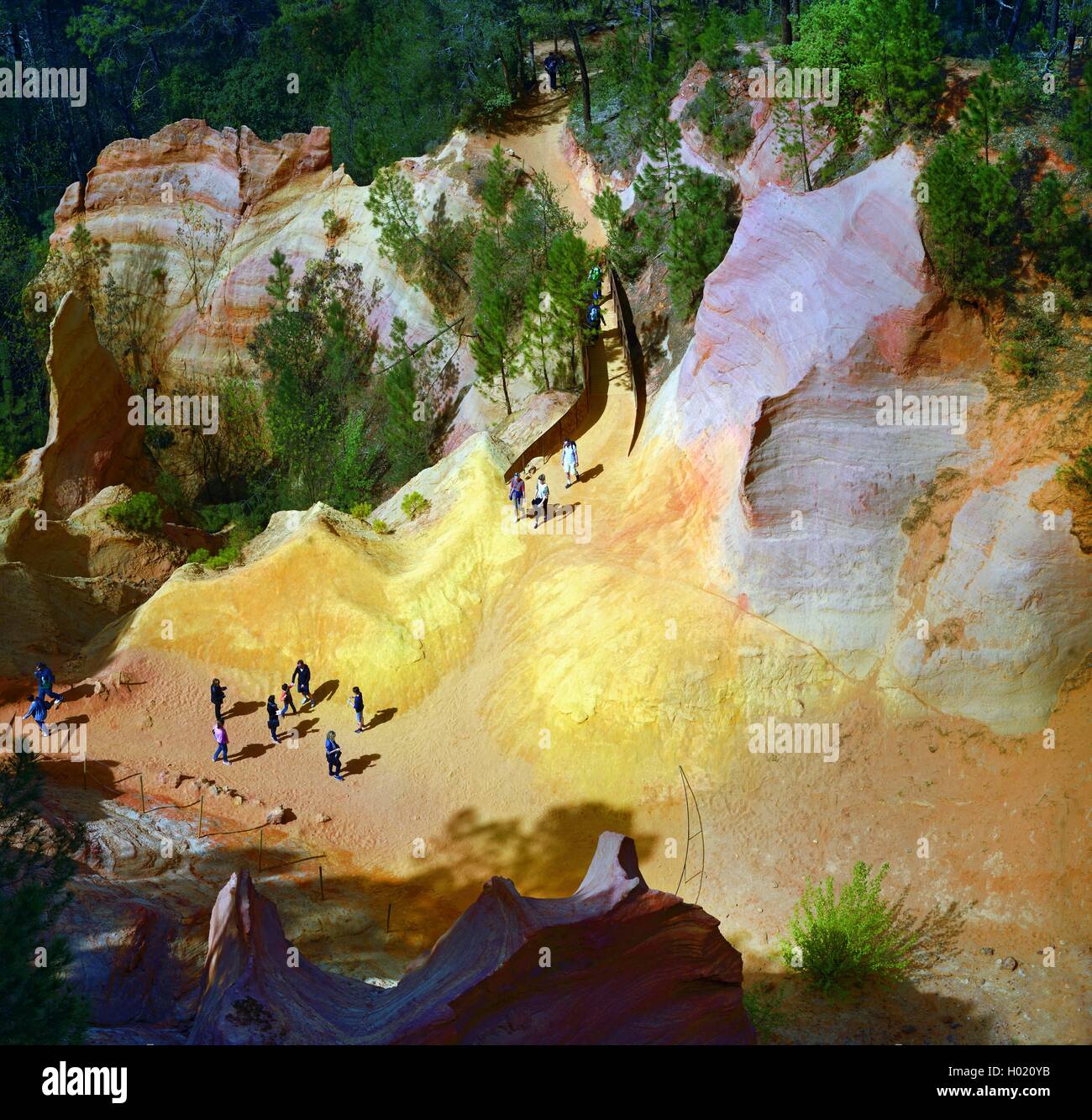 Orche Rocks Image ochre rocks in Roussillon, France, Provence, Luberon, Roussillon Stock ...