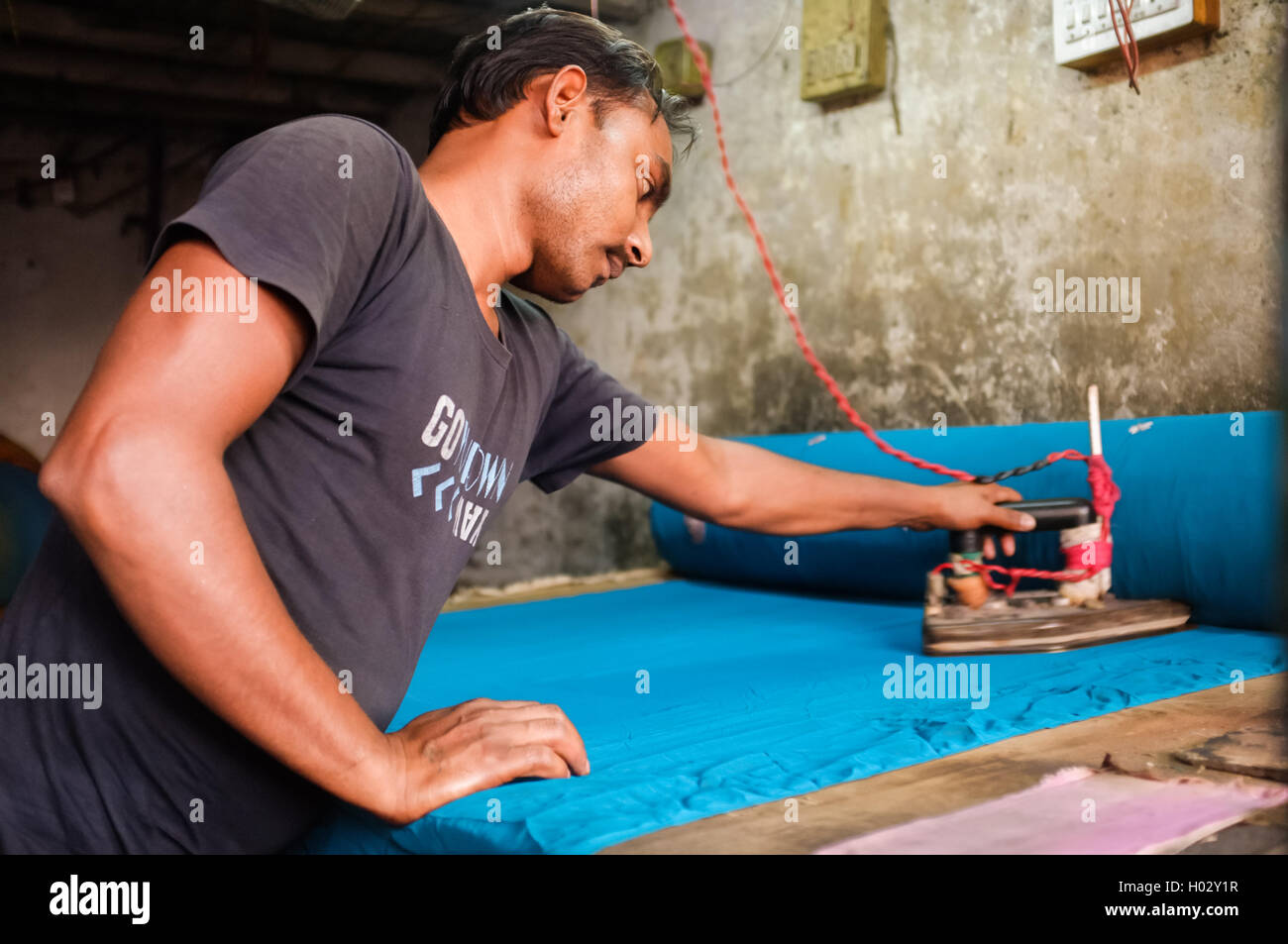 Ironing clothes in india hires stock photography and images Alamy