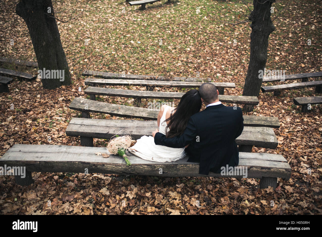 Couple on park bench kissing hi-res stock photography and images - Page 2 -  Alamy