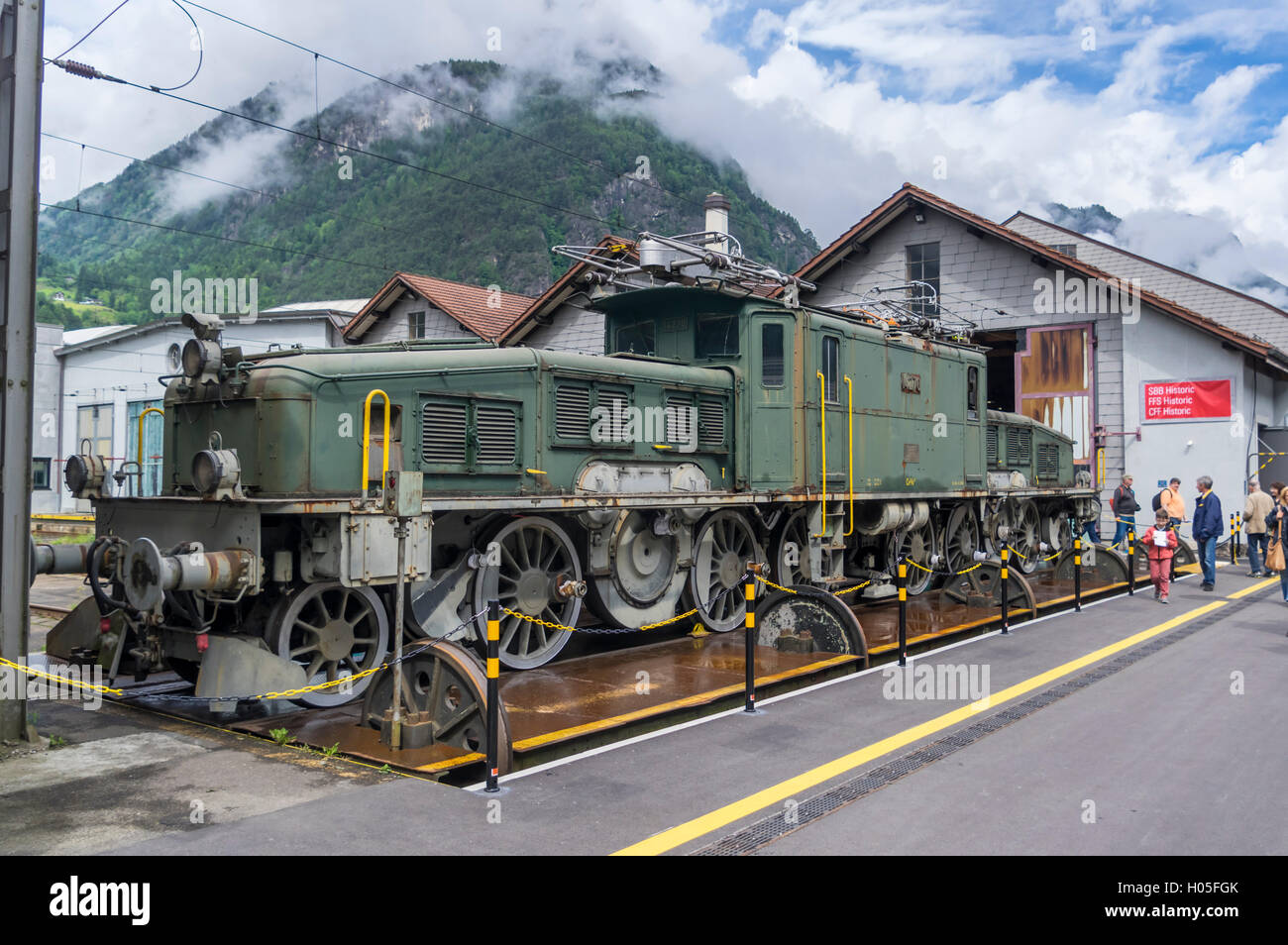 Crocodile locomotive hi res stock photography and images Alamy