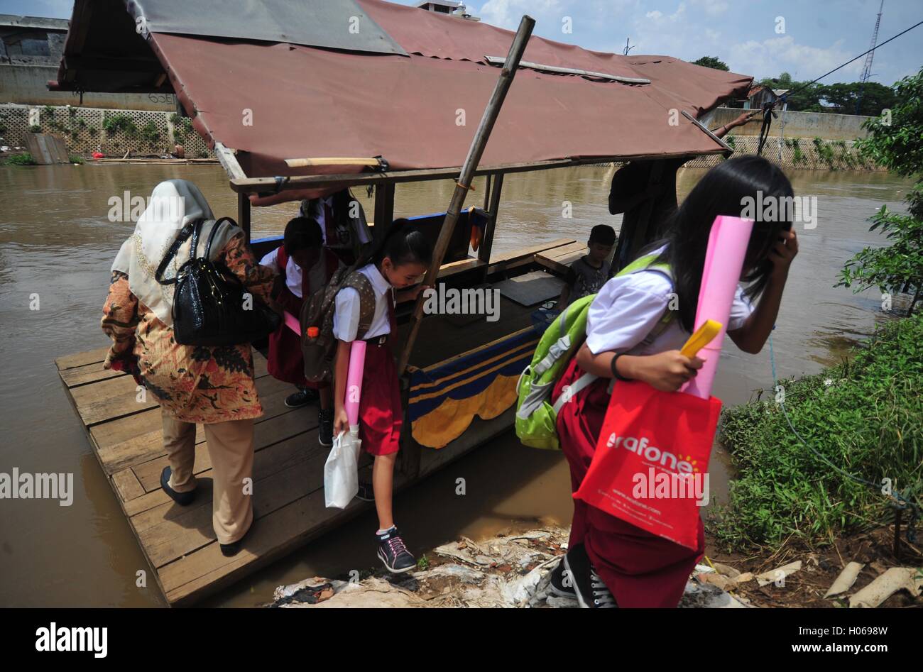 Ciliwung river hi-res stock photography and images - Alamy