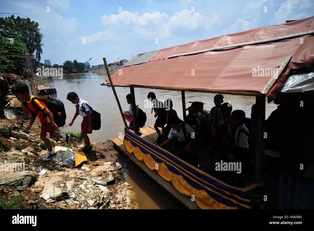 Ciliwung river hi-res stock photography and images - Alamy