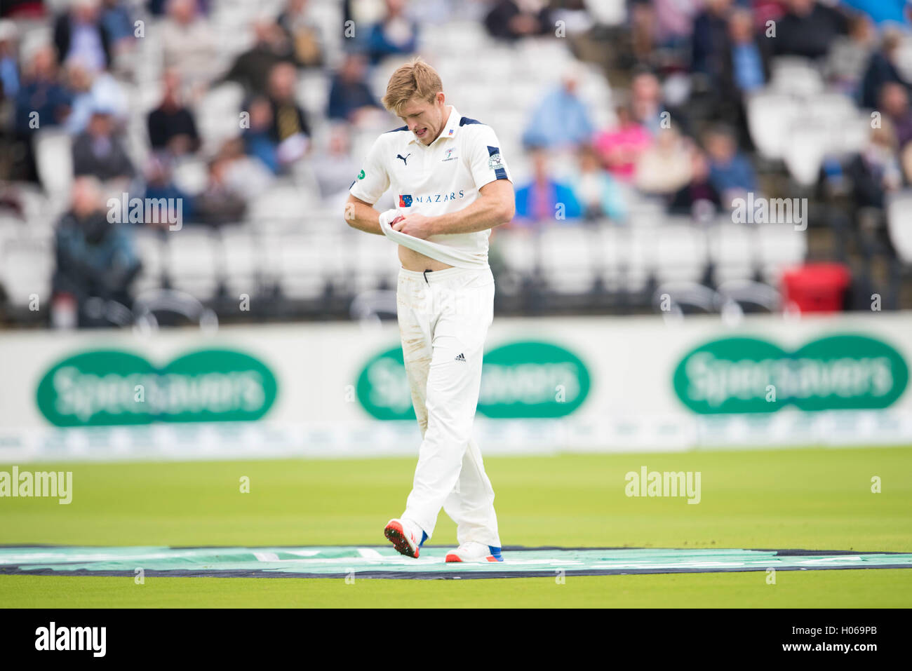 London, UK. 20th Sep, 2016. Yorkshire bowler David Willey prepares to bowls during day one of the Specsavers County Championship Division One match between Middlesex and Yorkshire at Lords on September 20, 2016 in London, England Credit:  Michael Jamison/Alamy Live News Stock Photo