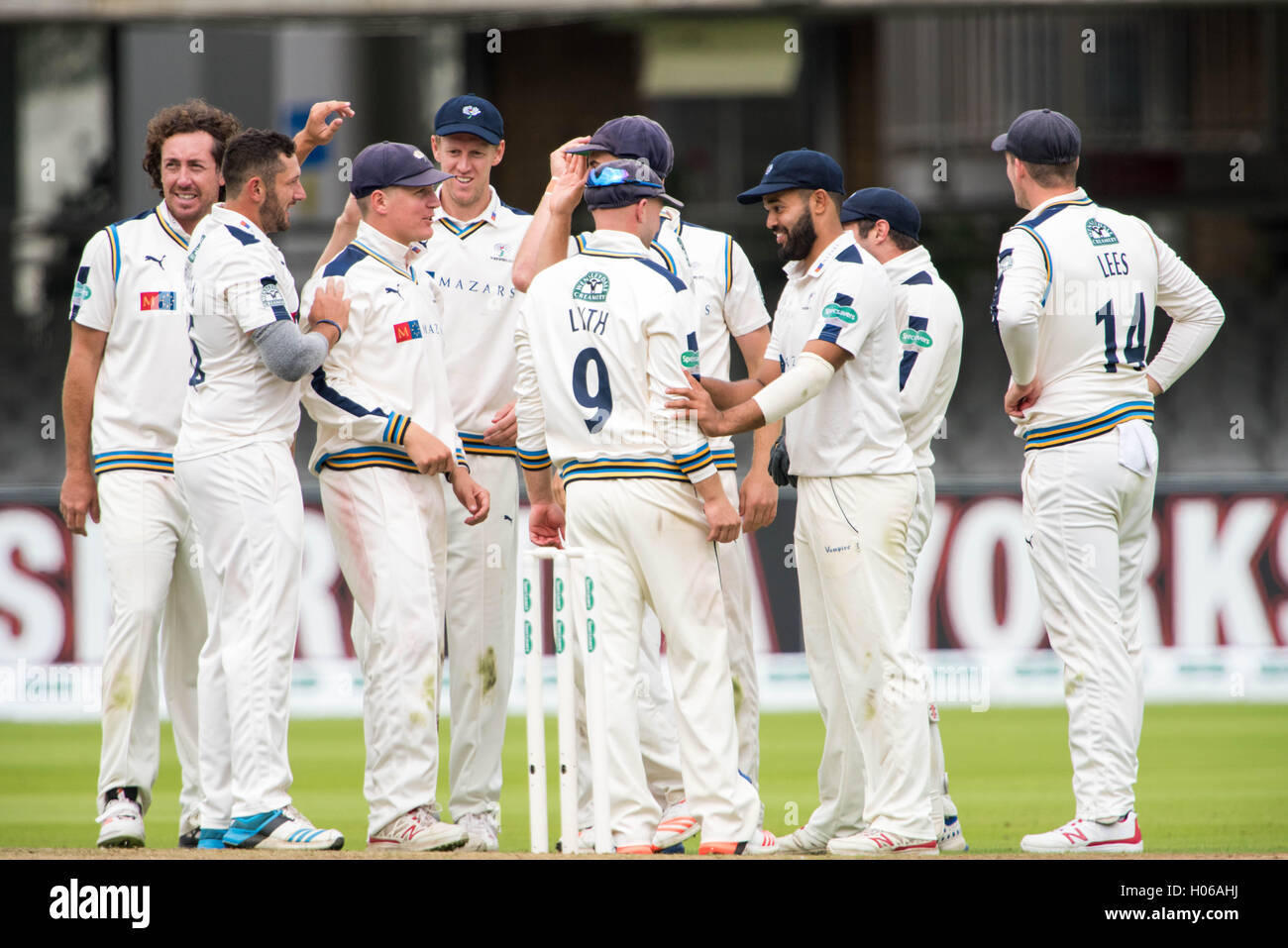 London, UK. 20th Sep, 2016. Yorkshire players celebrate the wicket of John Simpson on day one of the Specsavers County Championship Division One match between Middlesex and Yorkshire at Lords on September 20, 2016 in London, England. Credit:  Michael Jamison/Alamy Live News Stock Photo