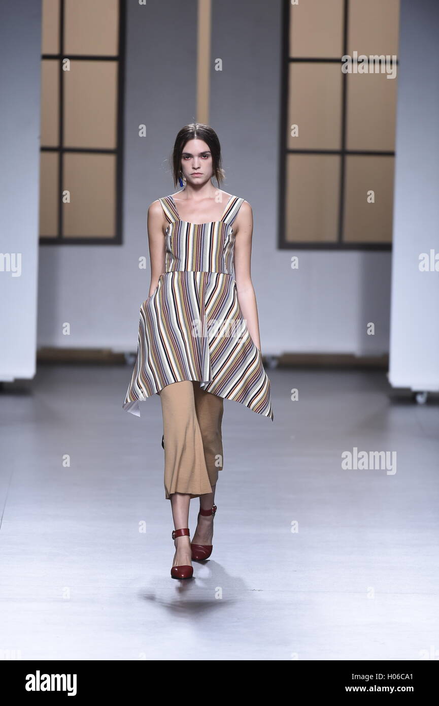 A model wears at collection runway a creation from Habey during Samsung ...