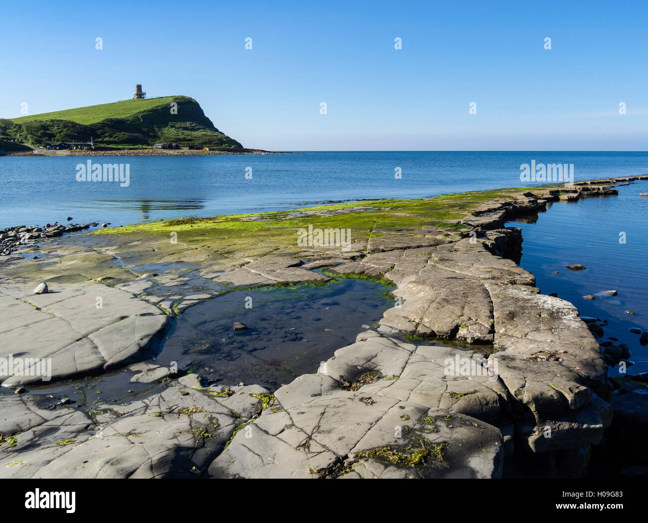 Rock Ledges and Clavell Tower in Kimmeridge Bay, Isle of Purbeck, Jurassic Coast, UNESCO World Heritage Site, Dorset, UK Stock Photo