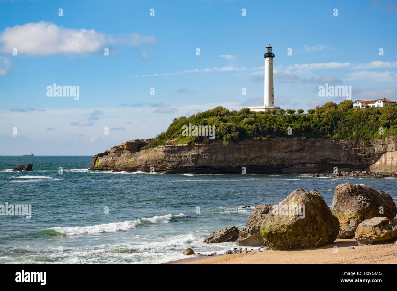 Sandy beach lighthouse hi-res stock photography and images - Alamy